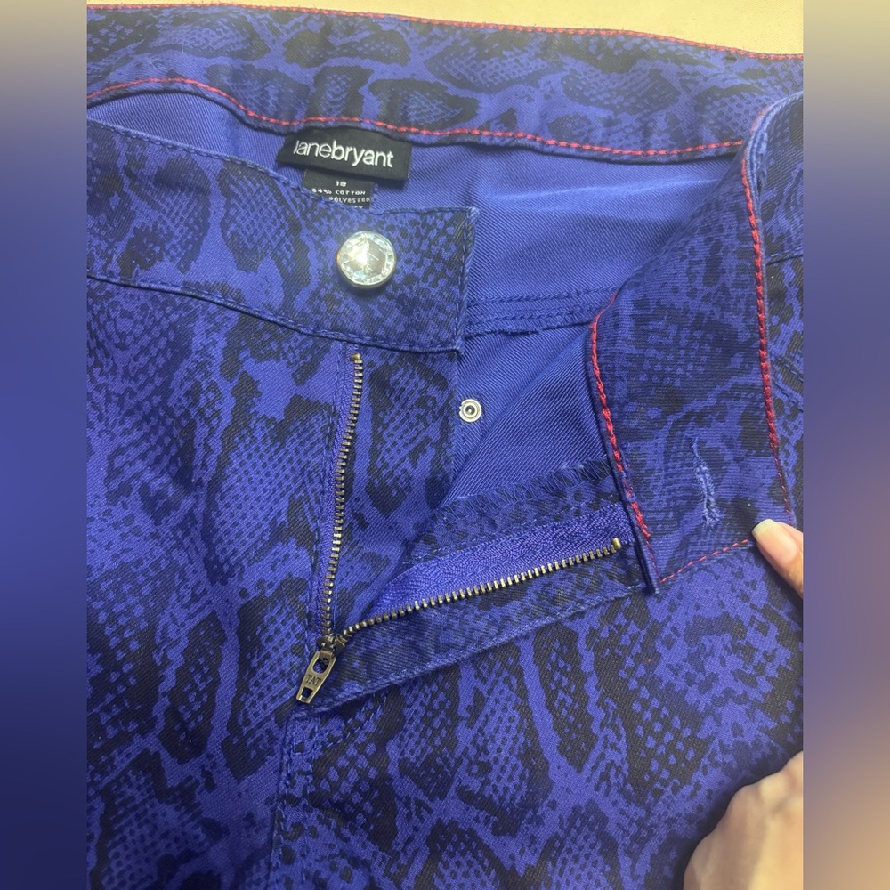 Lane Bryant Women Size 18 Skinny Jeans Snake Print Purple Blue Black Pants - Picture 13 of 16